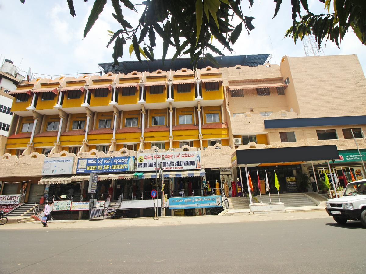 Hotel Mb International Palace Side Mysore Exteriör bild