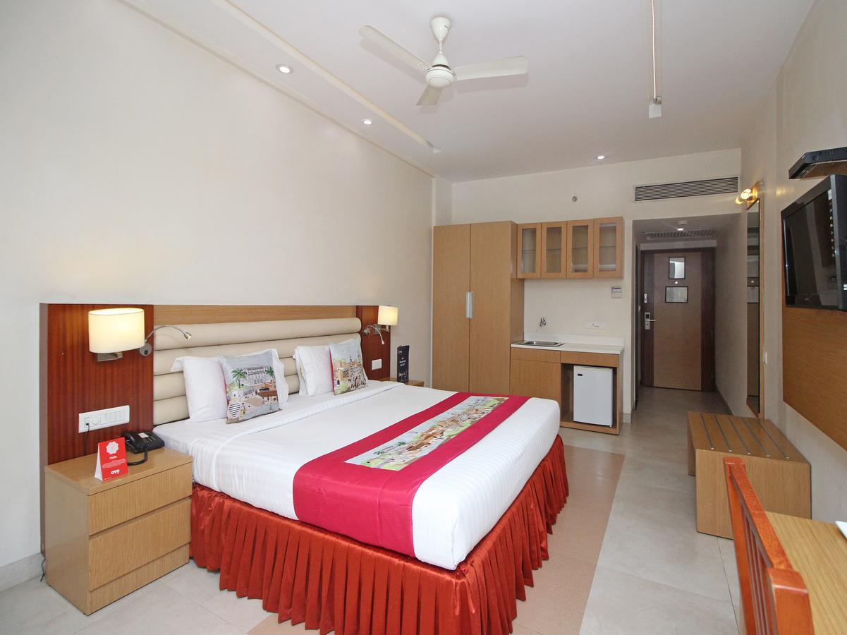 Hotel Mb International Palace Side Mysore Exteriör bild