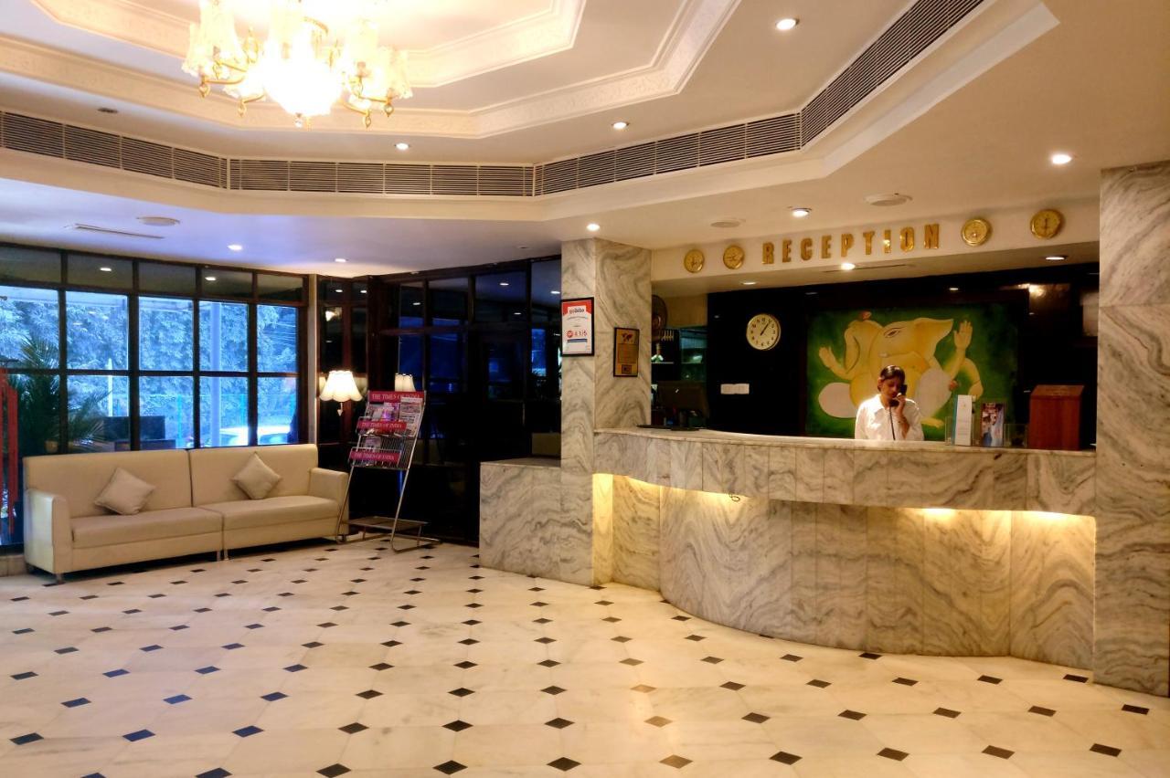 Hotel Mb International Palace Side Mysore Exteriör bild